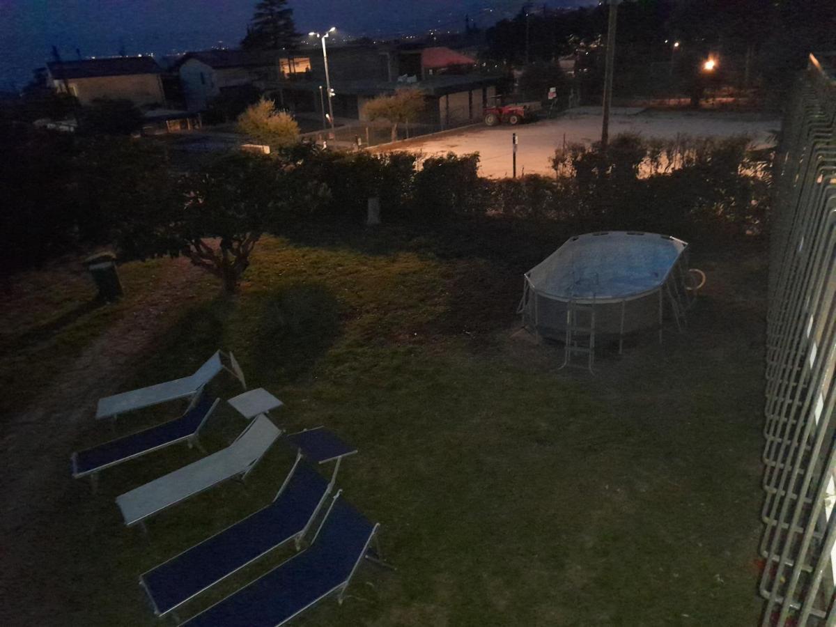 Villa La Magnolia - Private Beach Access, Garden, Views Lazise Kültér fotó