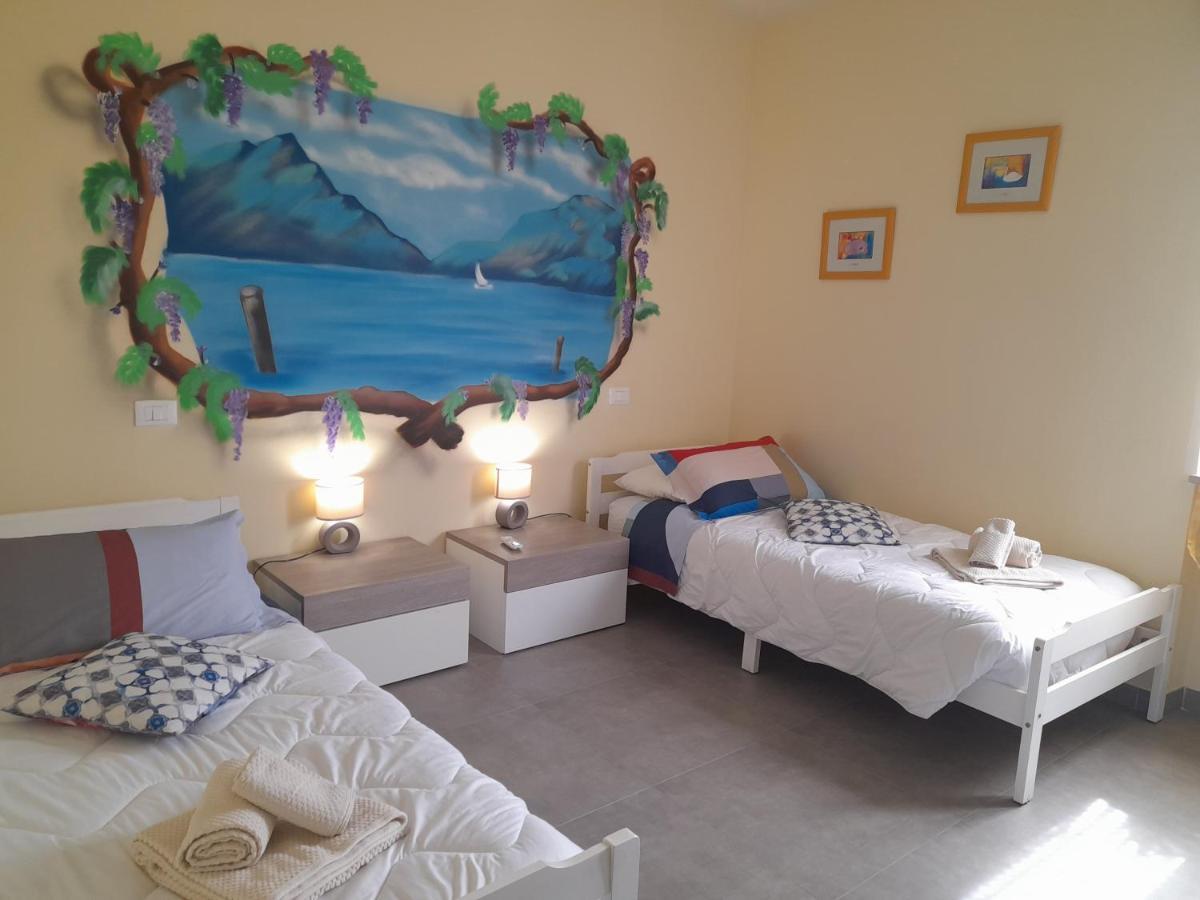 Villa La Magnolia - Private Beach Access, Garden, Views Lazise Kültér fotó