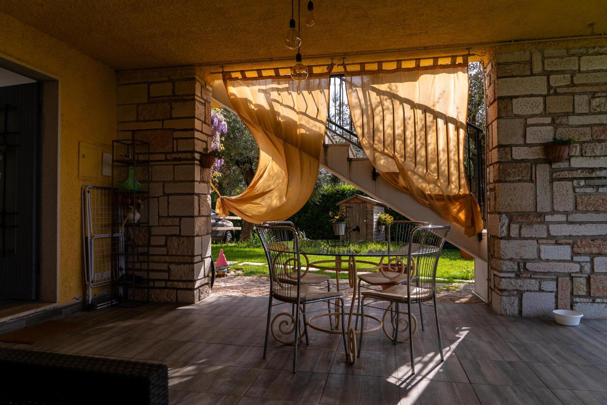 Villa La Magnolia - Private Beach Access, Garden, Views Lazise Kültér fotó