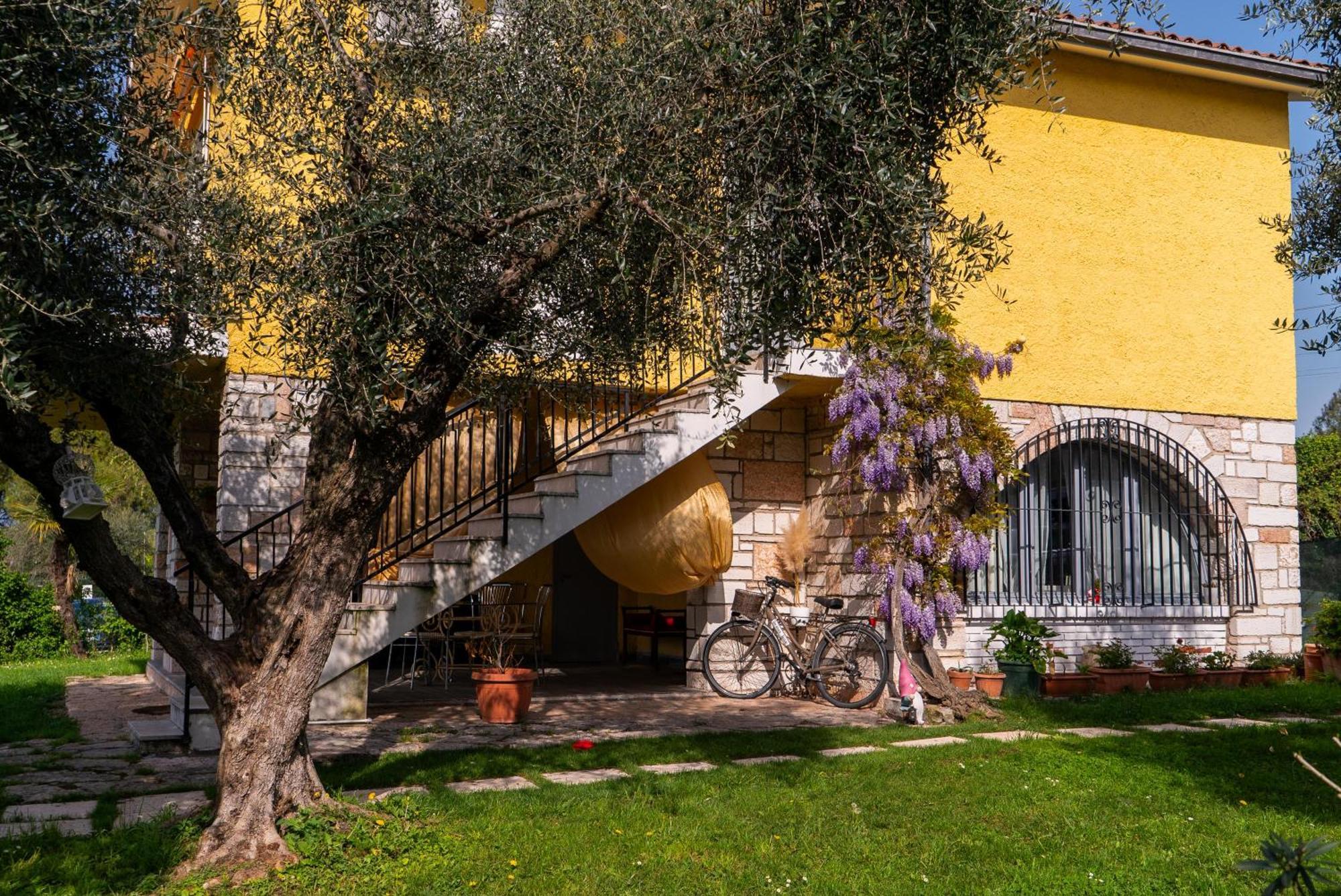 Villa La Magnolia - Private Beach Access, Garden, Views Lazise Kültér fotó